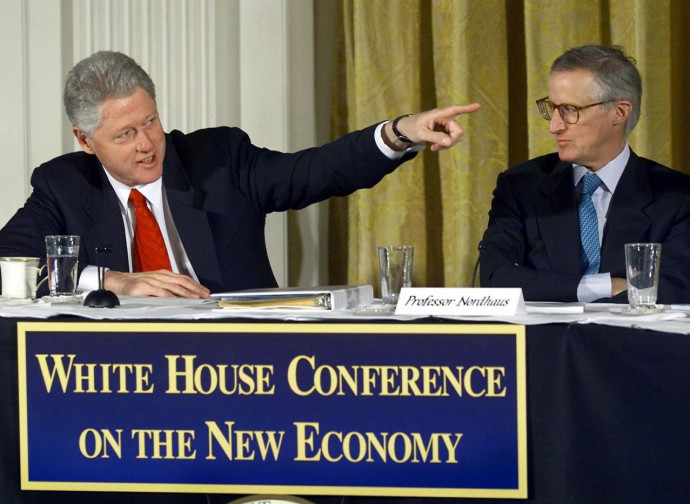 Il Nobel William Nordhaus assieme all'ex presidente Bill Clinton Il Nobel William Nordhaus assieme all'ex presidente Bill Clinton