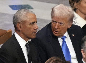 Obama, eccolo di nuovo. Invita gli studenti a resistere a Trump