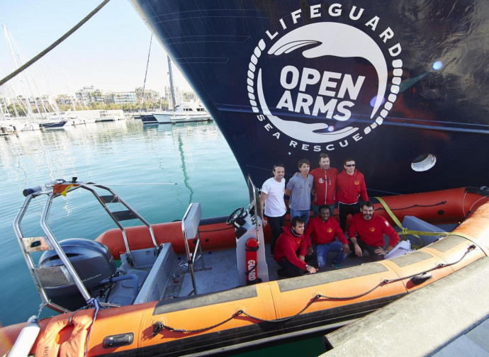 L'equipaggio della nave della Ong spagnola Open Arms L'equipaggio della nave della Ong spagnola Open Arms