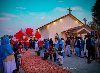 L’esercito restaura una chiesa cattolica in Pakistan