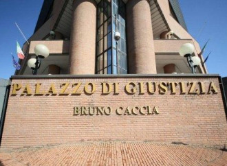 Procura di Torino: no al ricorso contro registrazione figlio coppia gay