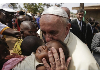 Il Papa apre a
Bangui il Giubileo
della Misericordia