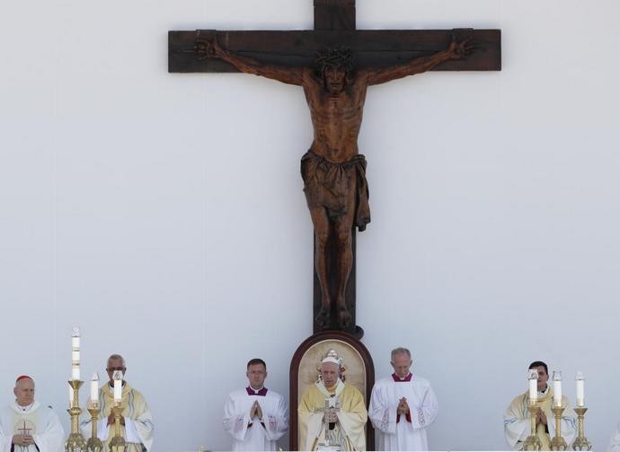 Un momento della Messa celebrata da papa Francesco a Budapest