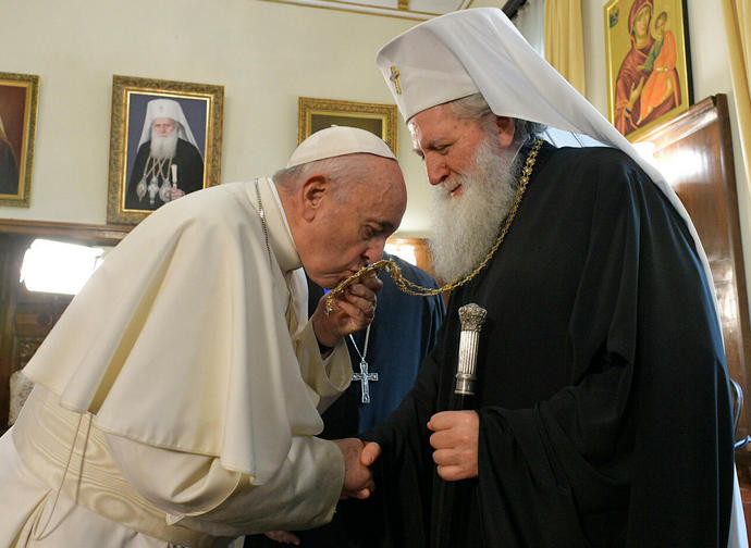 Papa Francesco in Bulgaria incontra il patriarca Neofit