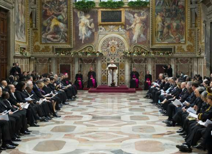 Papa Francesco, discorso al corpo diplomatico Papa Francesco, discorso al corpo diplomatico