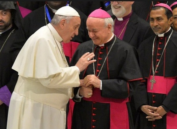 Papa Francesco con monsignor Paglia Papa Francesco con monsignor Paglia