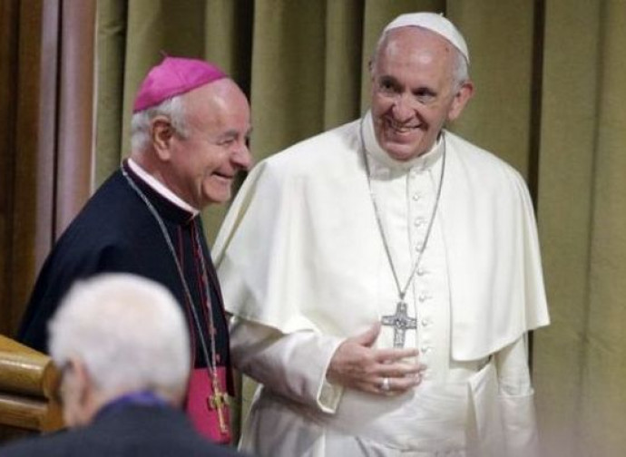 Papa Francesco con mons. Vincenzo Paglia