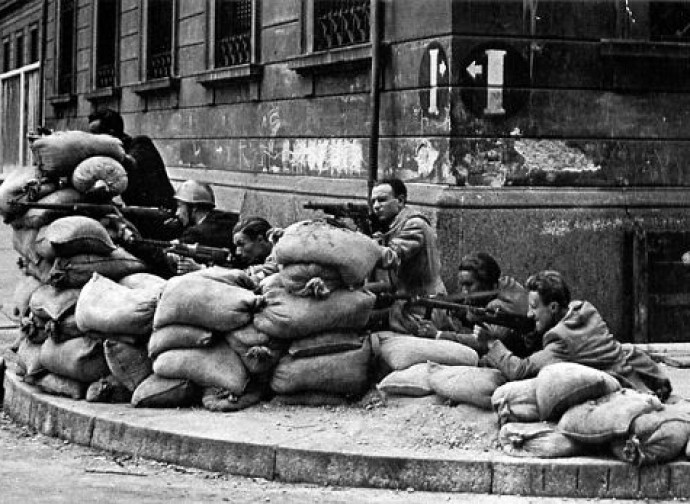 Partigiani a Milano Partigiani a Milano