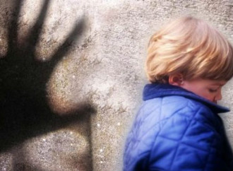 Pedofilia innata? Ecco come ti sdogano la perversione