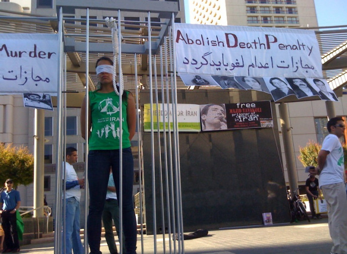 Protesta (negli Usa) contro la pena di morte in Iran Protesta (negli Usa) contro la pena di morte in Iran