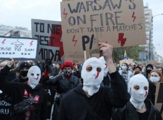 Polonia nel caos, regia occulta e soldi di Soros