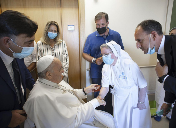 Papa Francesco al policlinico Gemelli