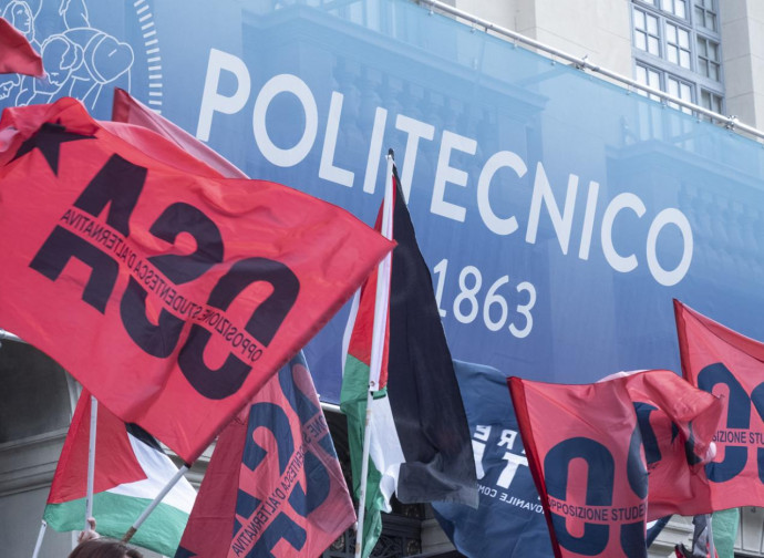 Politecnico di Milano durante una manifestazione per la Palestina (La Presse) Politecnico di Milano durante una manifestazione per la Palestina (La Presse)