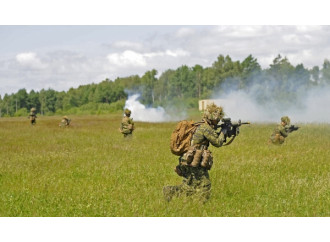 La Nato mostra denti che non ha