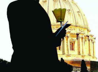 La lettera di "correzione", opinioni in piazza San Pietro