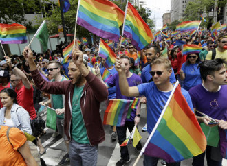 Gay pride e ventimila pellegrini nello stesso giorno a Pompei