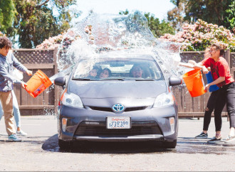 Silurare Toyoda e l'auto ibrida: è il più puro che epura