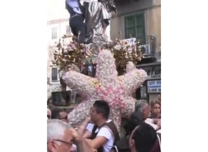 La processione di Palermo La processione di Palermo