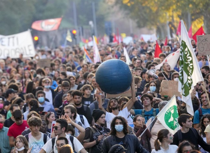 Ecologisti protestano a Roma contro il G20