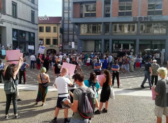 Atto di sopruso contro manifestazione anti Zan