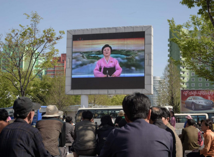 Pyongyang, la gente apprende la notizia dalla Tv di Stato Pyongyang, la gente apprende la notizia dalla Tv di Stato