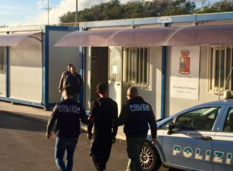 Espulso il marocchino che ha distrutto i crocifissi ad Alessandria