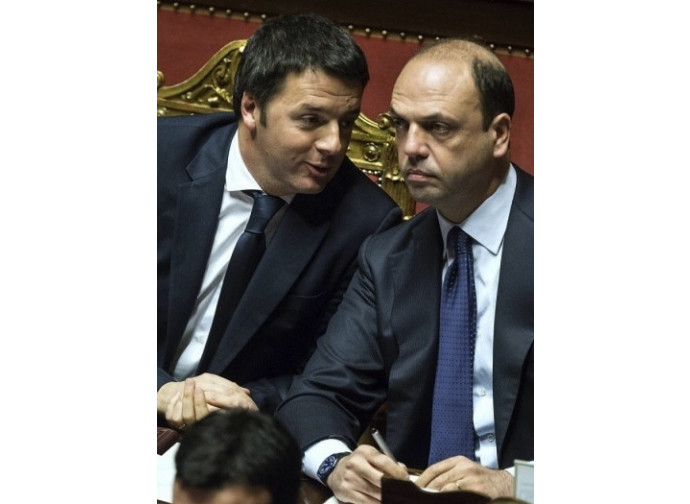 Il premier Renzi e il ministro Alfano Il premier Renzi e il ministro Alfano