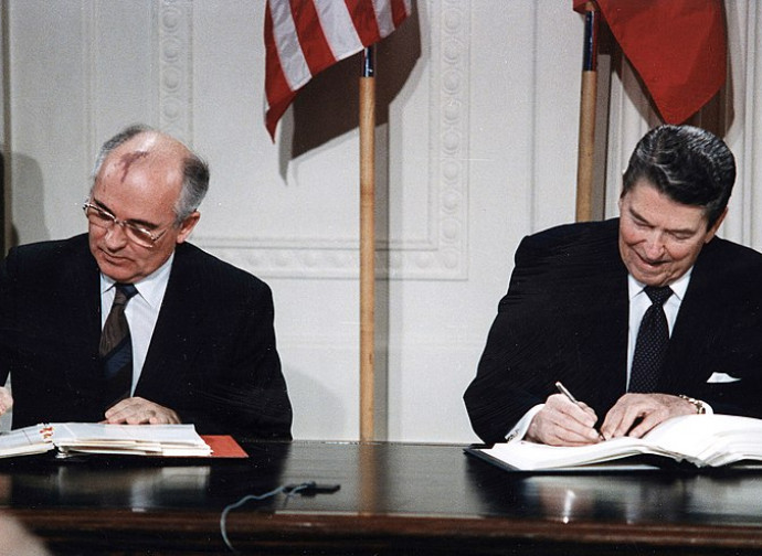 La firma dell'Inf nel 1987 La firma dell'Inf nel 1987