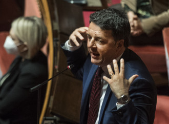 Renzi si contraddice e salva Bonafede (e il governo)