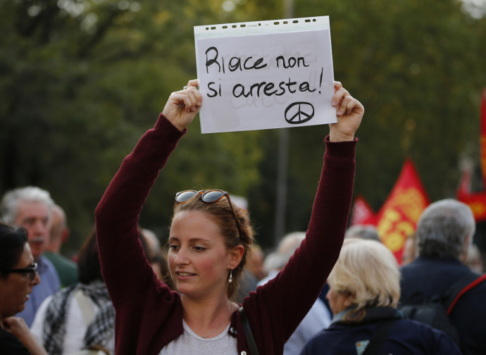 Manifestazione pro-sindaco