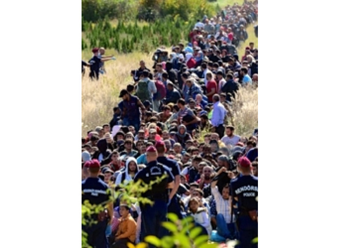 Emigranti alla frontiera ungherese