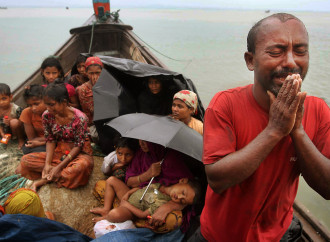 Dramma Rohingya, non sparate su Aung San Suu Kyi