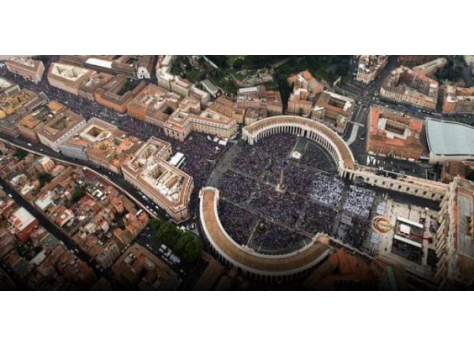 Una veduta aerea di San Pietro e dintorni Una veduta aerea di San Pietro e dintorni
