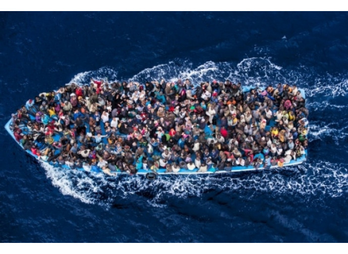 Barcone di immigrati provenienti dalla Libia