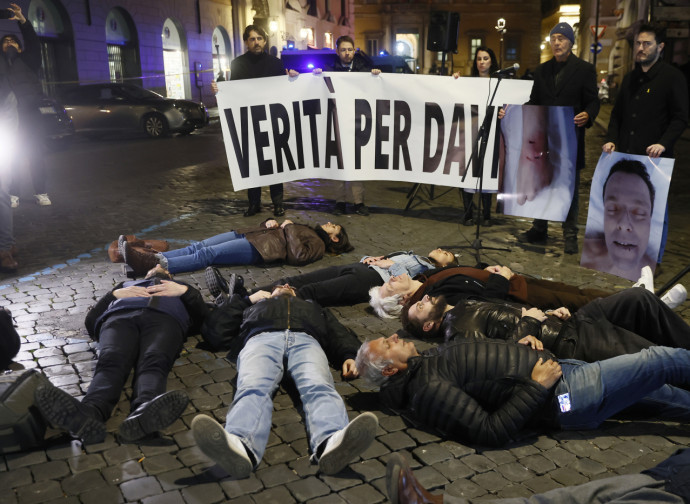 Flash mob per David Rossi (La Presse)