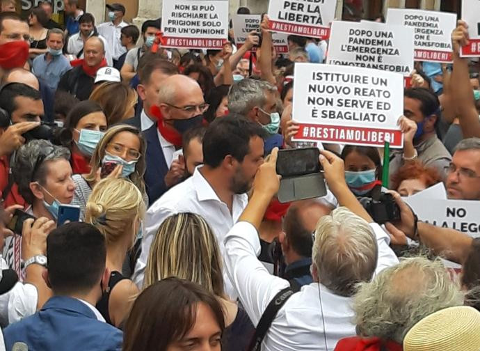 Salvini alla manifestazione #Restiamoliberi