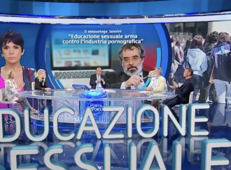 Siffredi testimonial di Vespa per l'obbligo di educazione sessuale di Stato