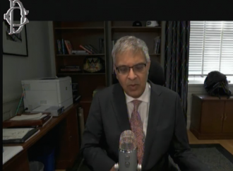 «Lockdown disastrosi, vaccini inefficaci». Verità in commissione