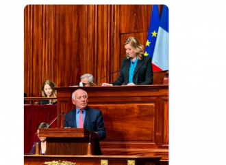 Francia, il vescovo alle esequie del massone amico di Macron