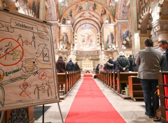 Finalmente un cardinale contro l'apartheid ecclesiale