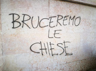 Imbrattare le chiese non è libertà, ma vandalismo