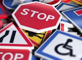 Neo Codice della strada: no a pubblicità discriminatorie