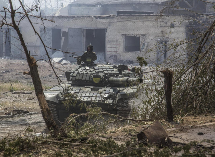 Severodonetsk, tank ucraino Severodonetsk, tank ucraino
