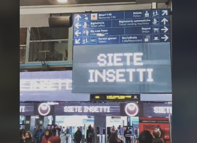 La pubblicità a sorpresa nelle stazioni italiane de Il Problema dei Tre Corpi La pubblicità a sorpresa nelle stazioni italiane de Il Problema dei Tre Corpi