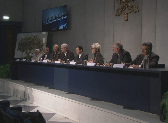 Il tavolo dei relatori al briefing del 25 ottobre
