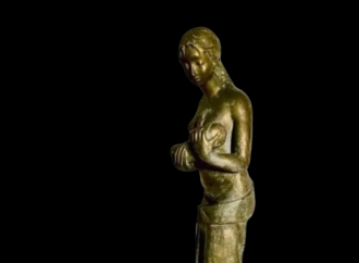 La donna che allatta discrimina