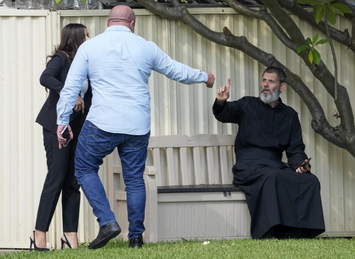 Il parroco della chiesa ortodossa di Sydney tra i feriti (La Presse) Il parroco della chiesa ortodossa di Sydney tra i feriti (La Presse)