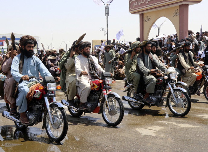 Parata dei Talebani a Kabul (La Presse) Parata dei Talebani a Kabul (La Presse)