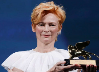 Tilda Swinton e la noia di essere maschi o femmine