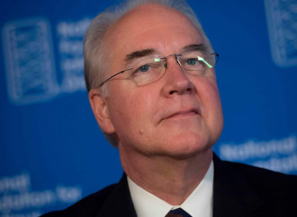 Usa, i gruppi LGBT soddisfatti delle dimissioni del Segretario alla Salute